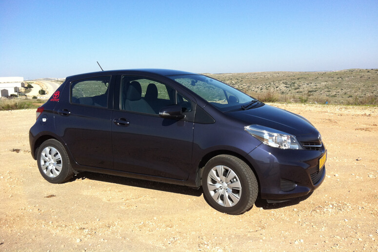 טויוטה יאריס